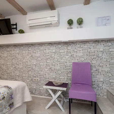 Lavender 3*