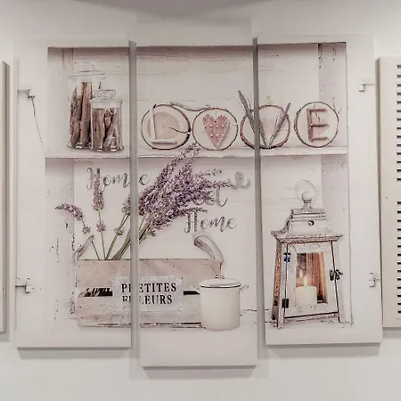 Lavender Pensión 3*