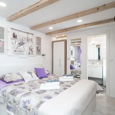 Lavender Dubrownik